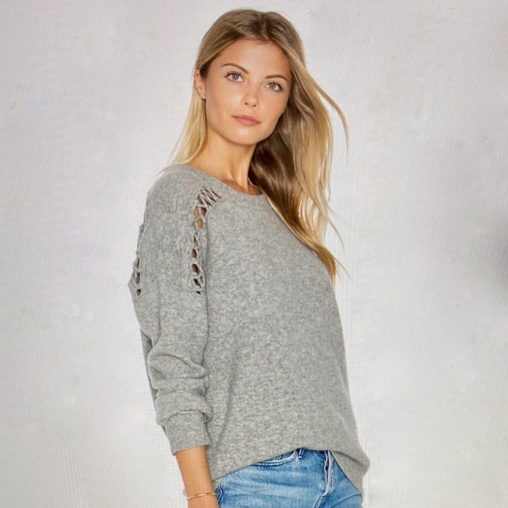 Fine (Paris) wool sweater with lace detail xs/s